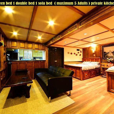 تورونتو Salmon Magwood Guesthouse المظهر الخارجي الصورة