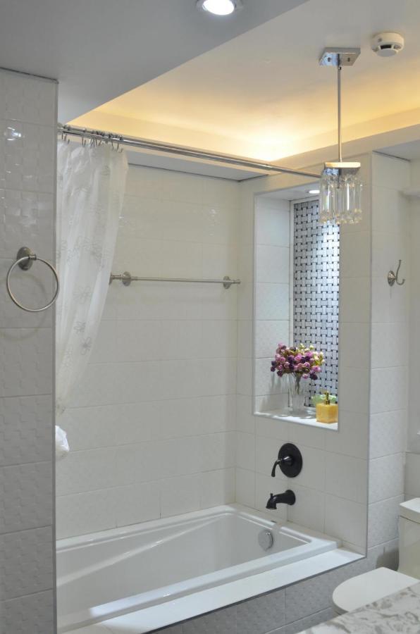 تورونتو Salmon Magwood Guesthouse المظهر الخارجي الصورة