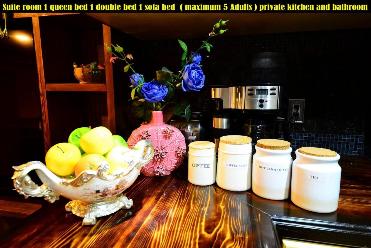 تورونتو Salmon Magwood Guesthouse المظهر الخارجي الصورة